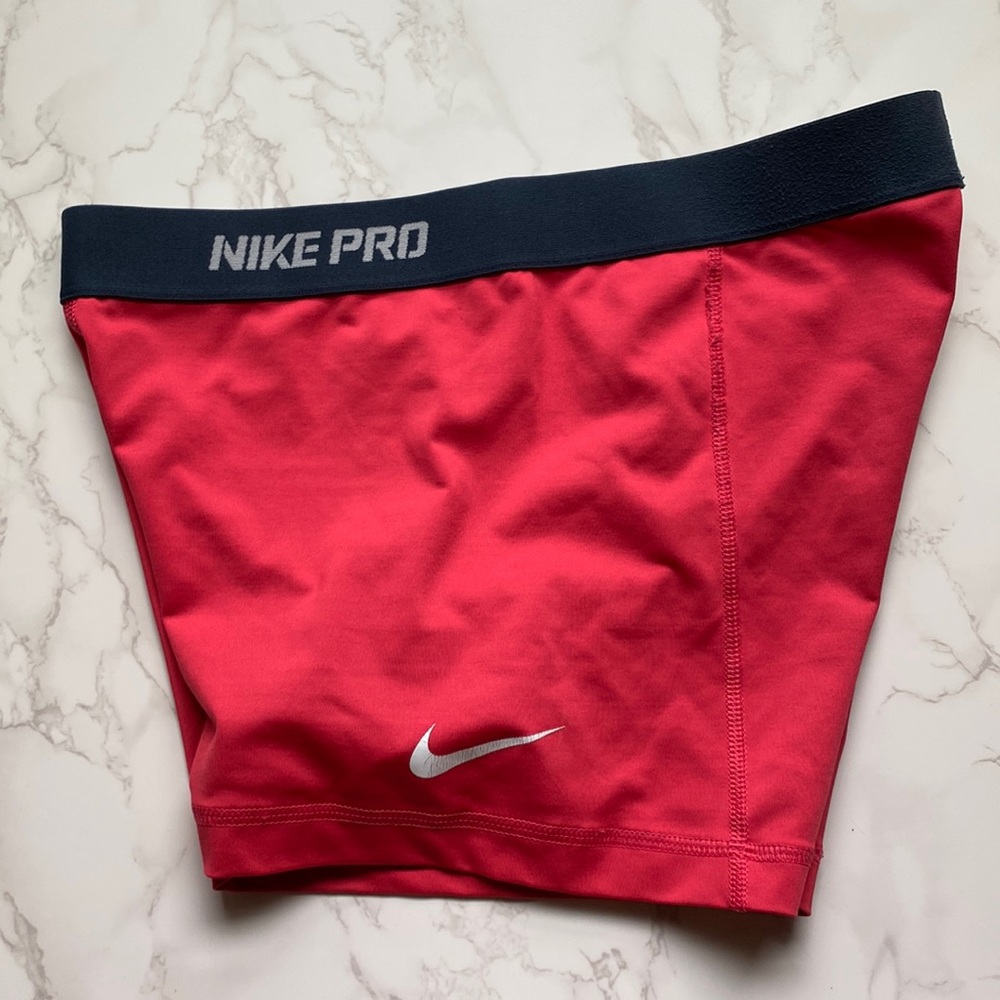 Nike pro 3” shorts size M